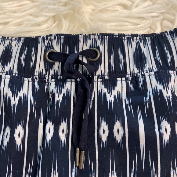 Athleta Skorts size S excellent condition two front pockets with zipper - Picture 10 of 12